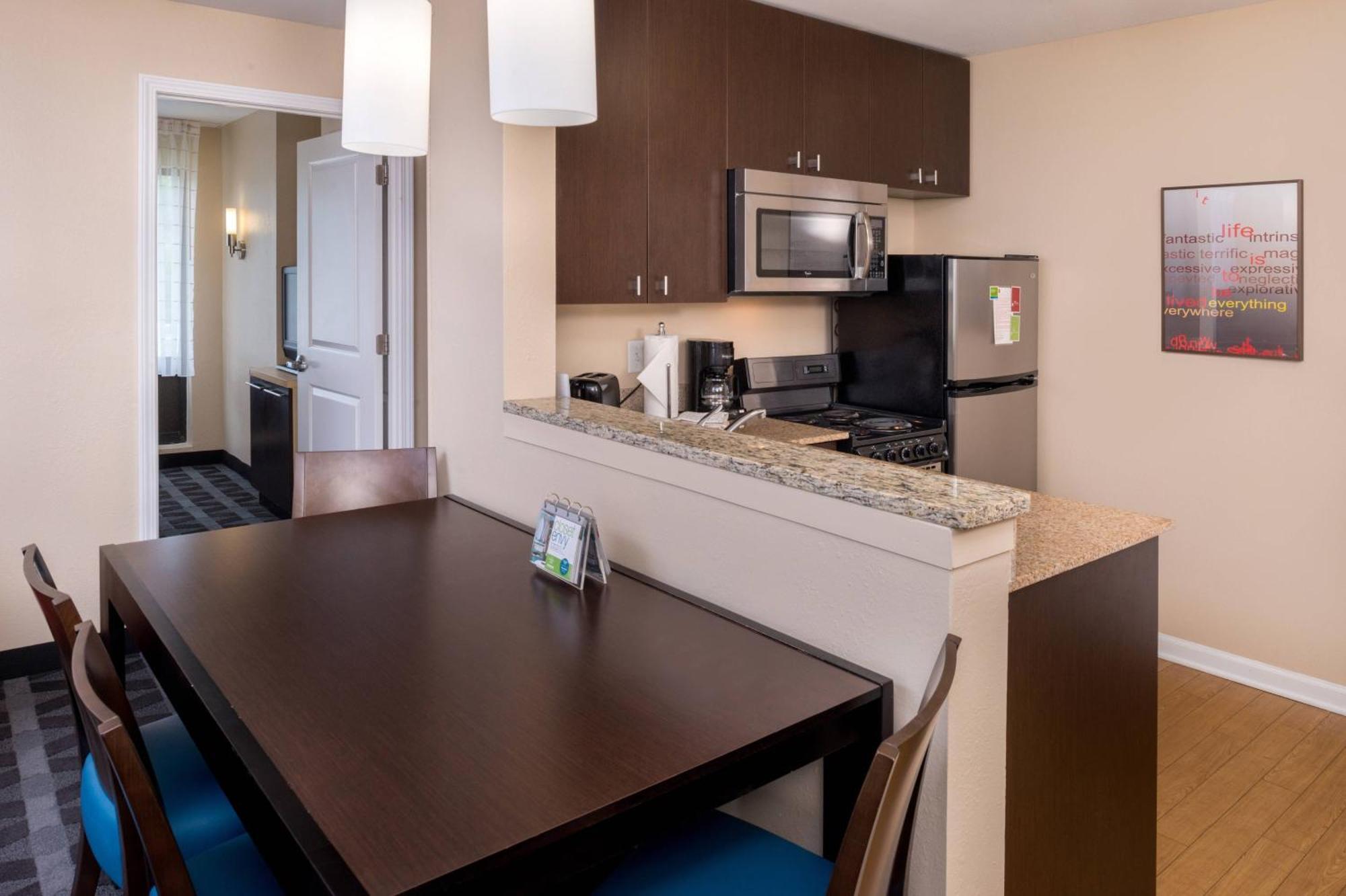 Towneplace Suites הנטינגטון מראה חיצוני תמונה