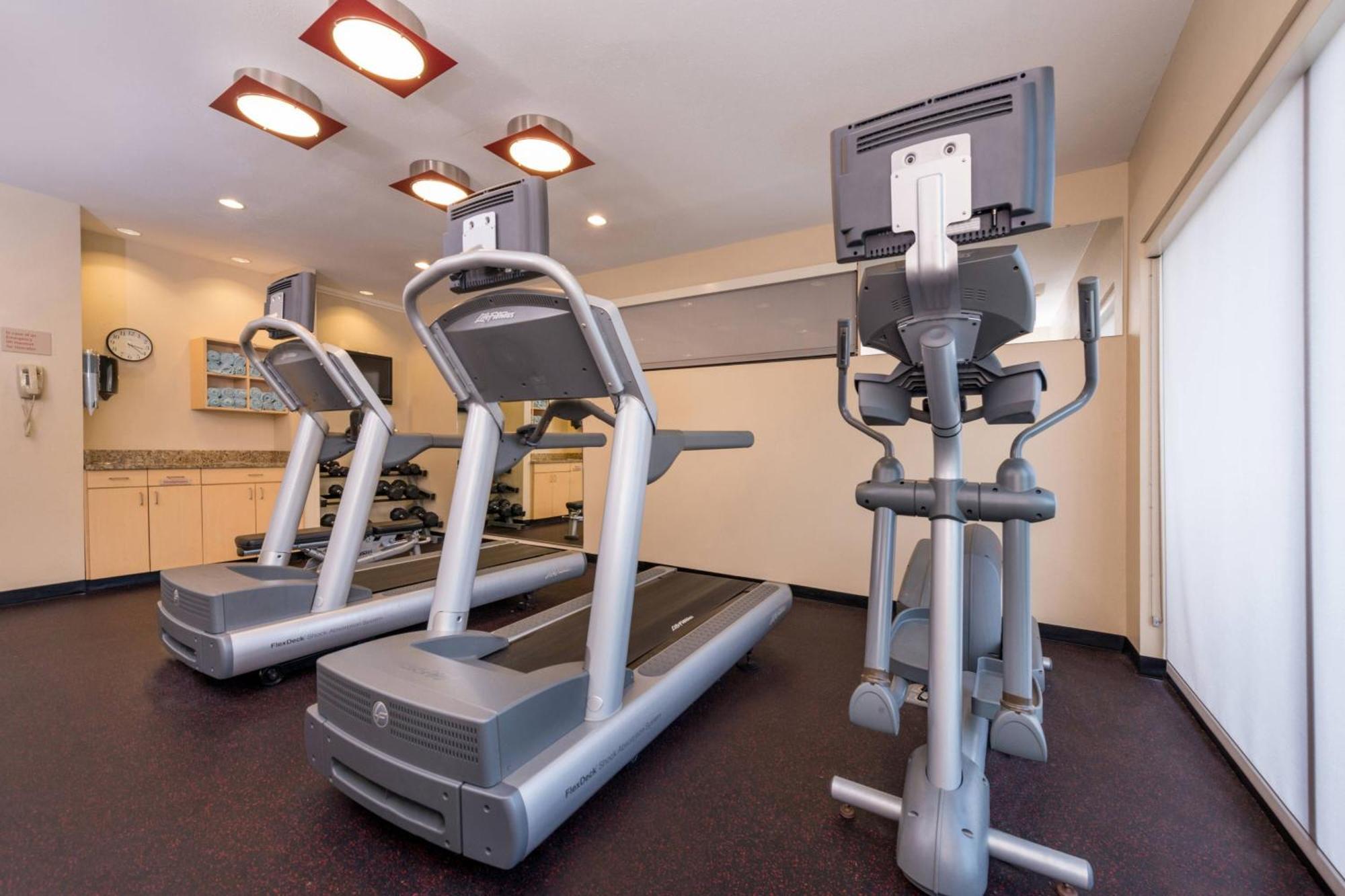 Towneplace Suites הנטינגטון מראה חיצוני תמונה