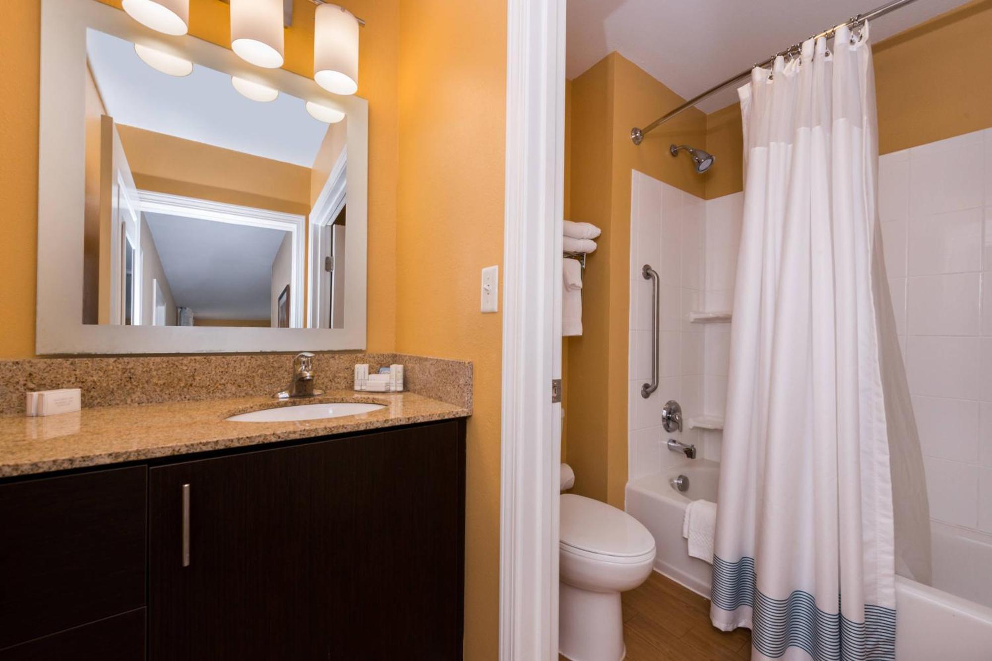 Towneplace Suites הנטינגטון מראה חיצוני תמונה
