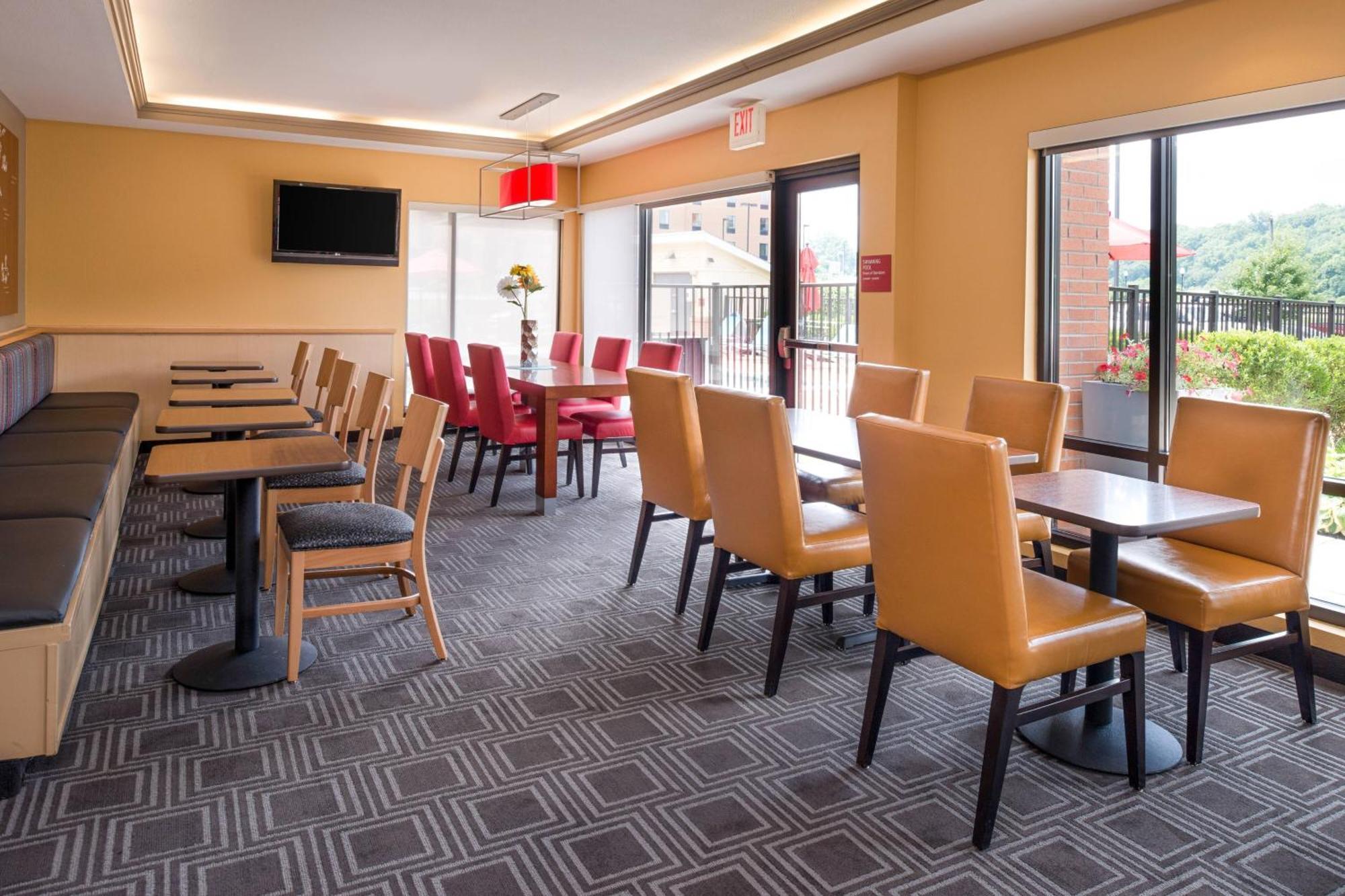 Towneplace Suites הנטינגטון מראה חיצוני תמונה