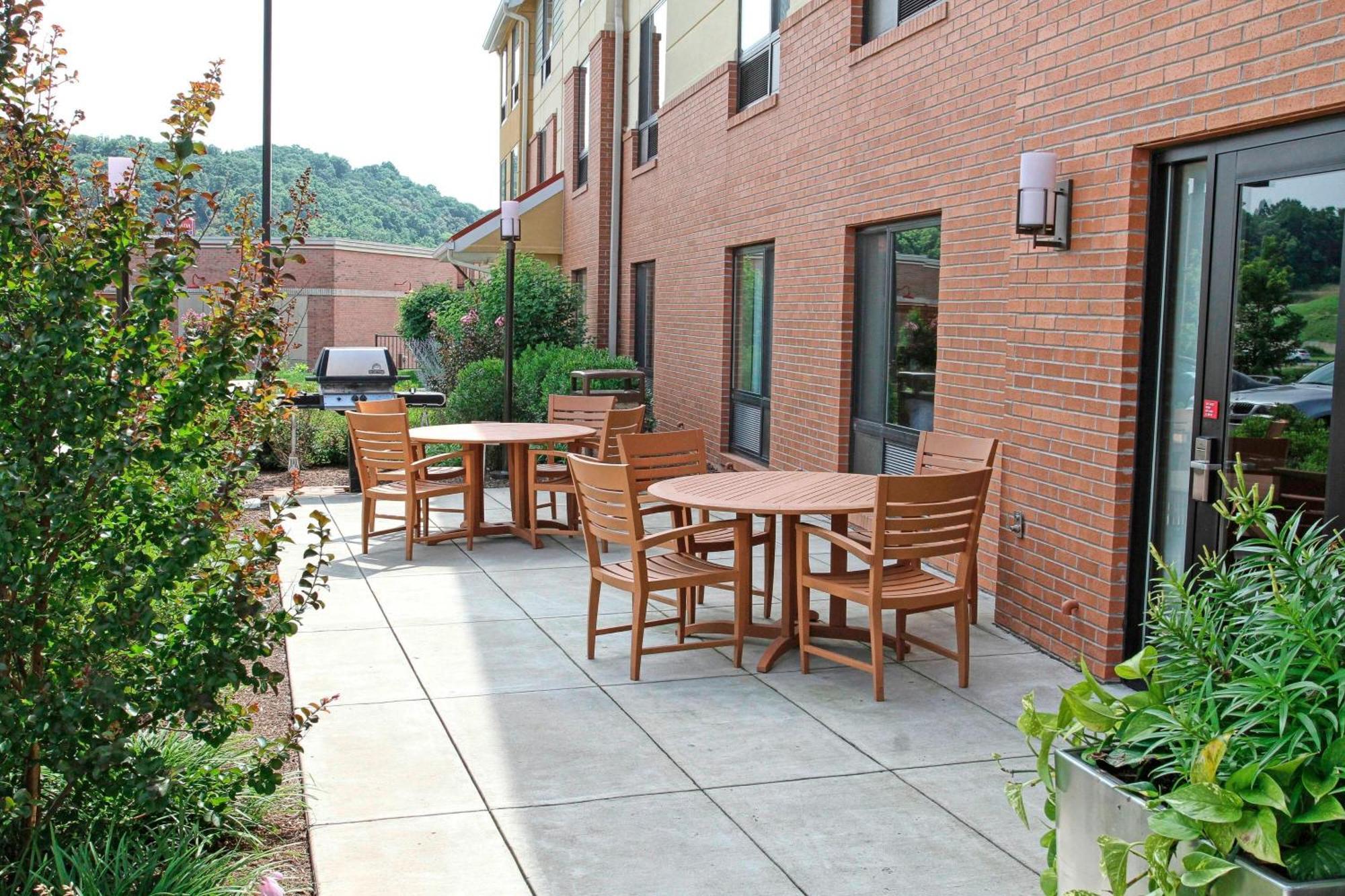 Towneplace Suites הנטינגטון מראה חיצוני תמונה