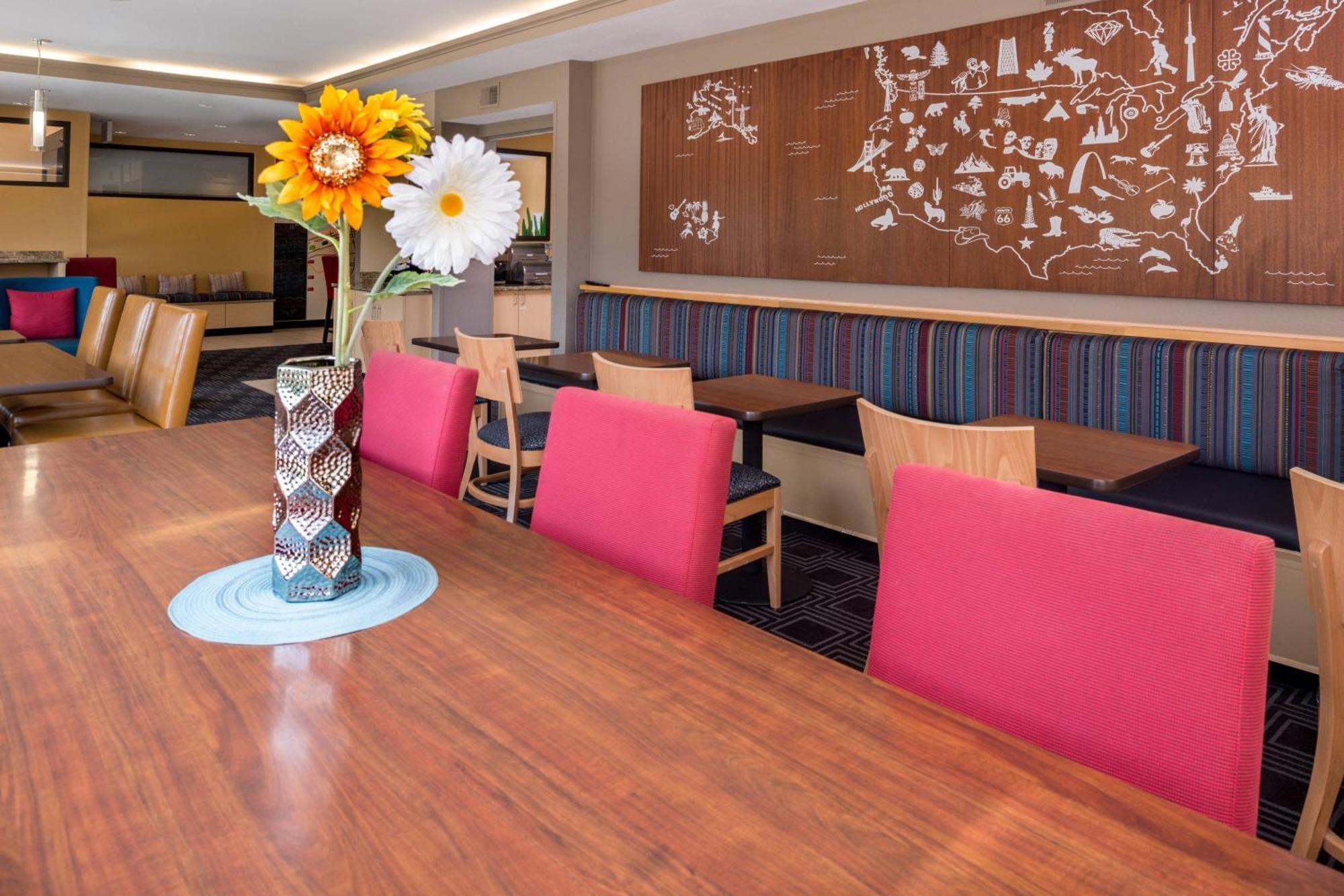Towneplace Suites הנטינגטון מראה חיצוני תמונה