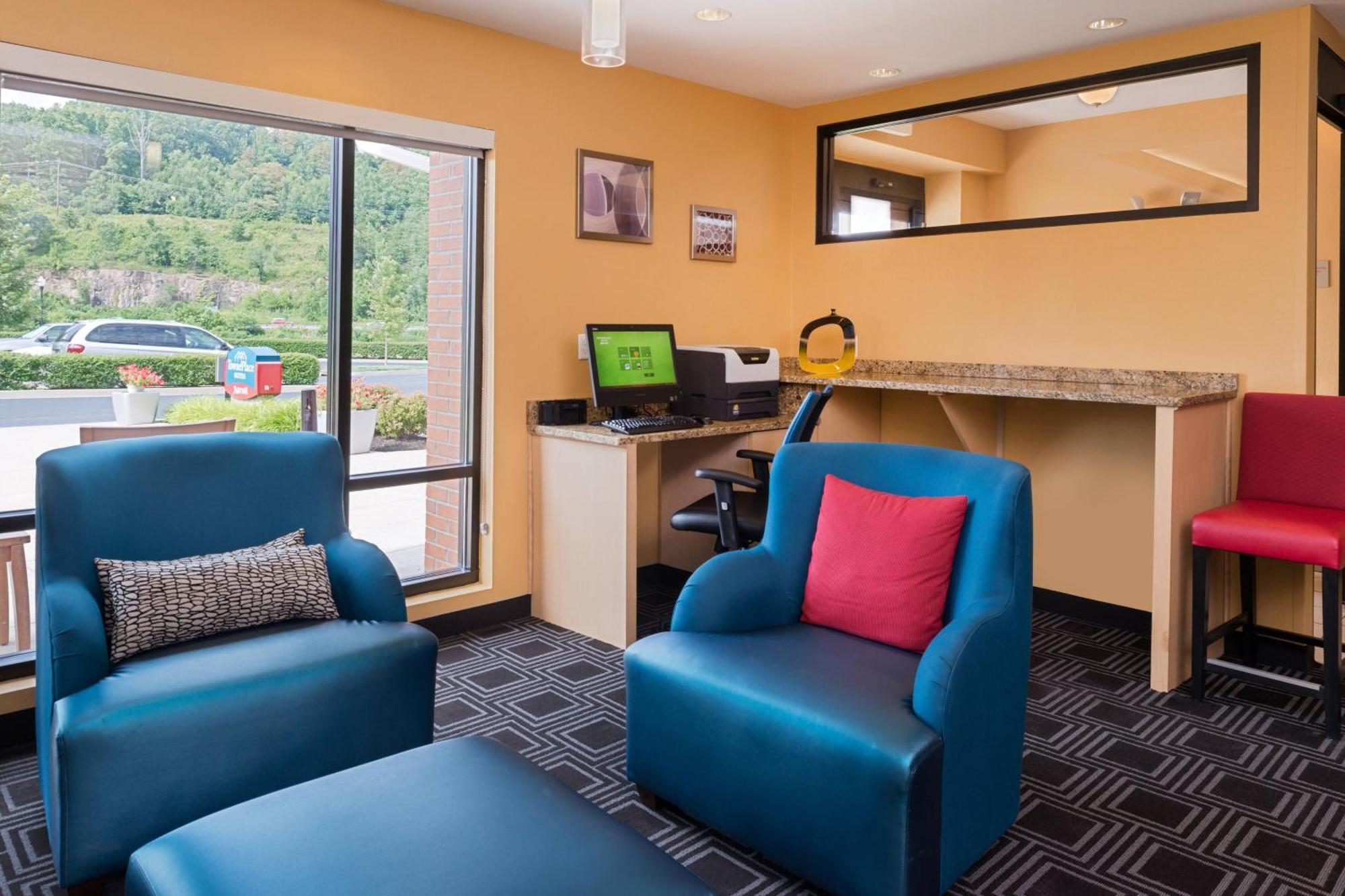 Towneplace Suites הנטינגטון מראה חיצוני תמונה